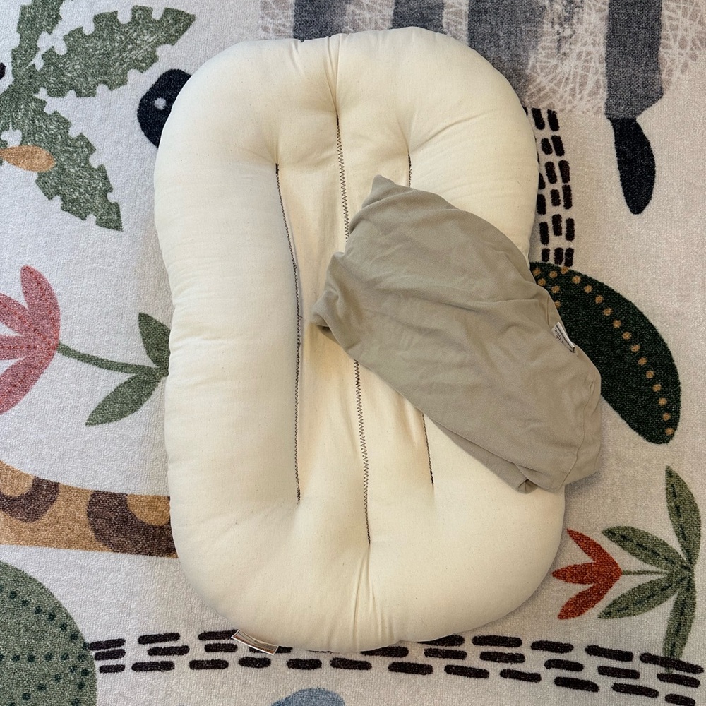 Snuggle Me Organic with Cover